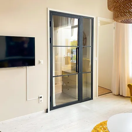 Charming House In Centre *